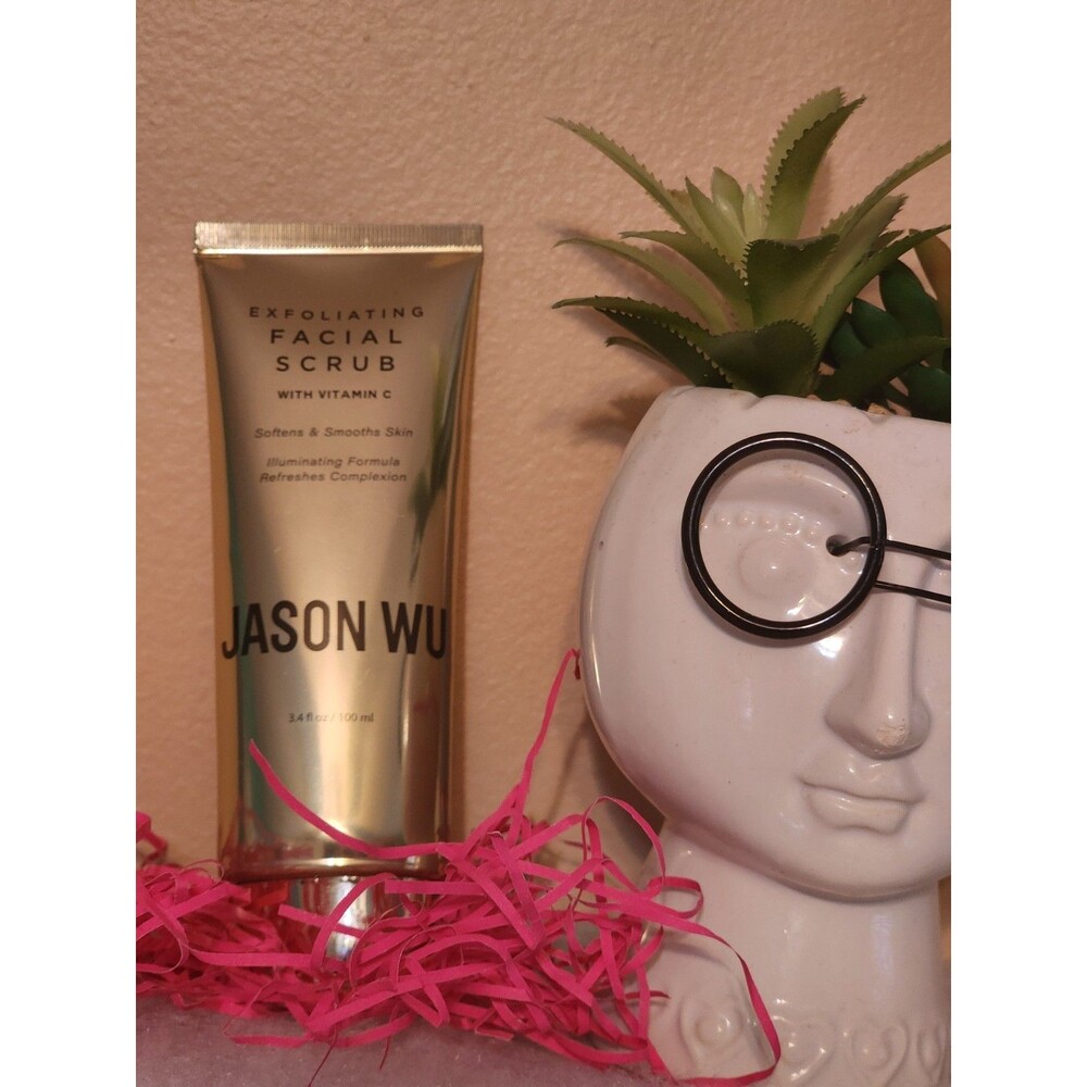 Jason Wu Exfoliating Facial Scrub Vitamin C 3.4 oz. Softens Smooths Skin